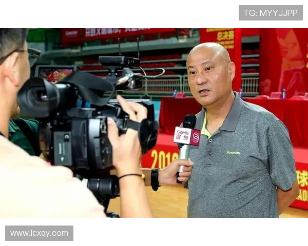 杭州足球队逆袭之路：从低谷到巅峰的传奇故事与奋斗精神